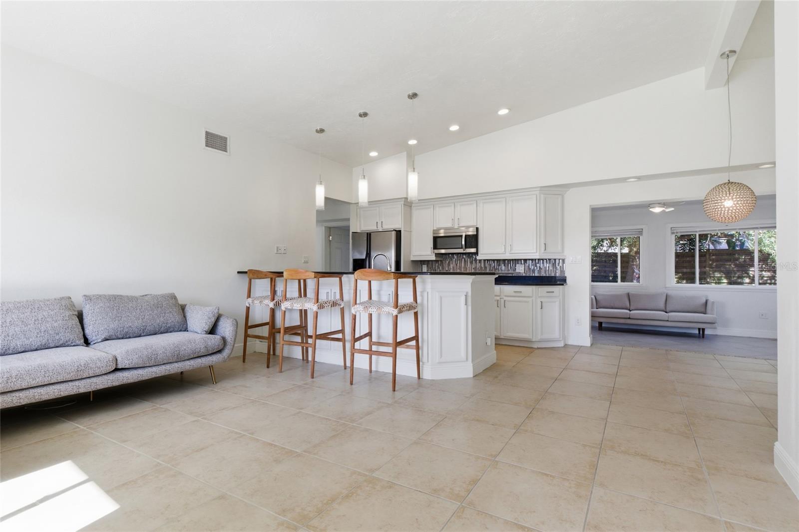 Image 6 of 49 For 3317 Bougainvillea Street