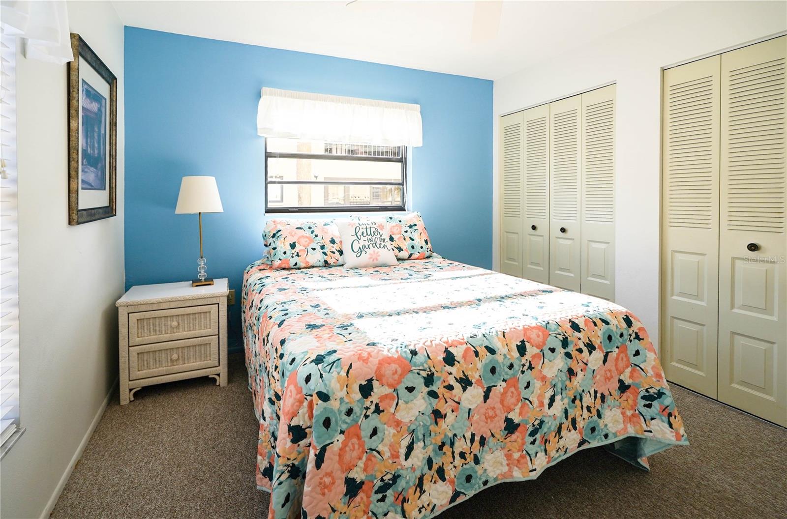 Image 19 of 33 For 330 Mission Trail N K