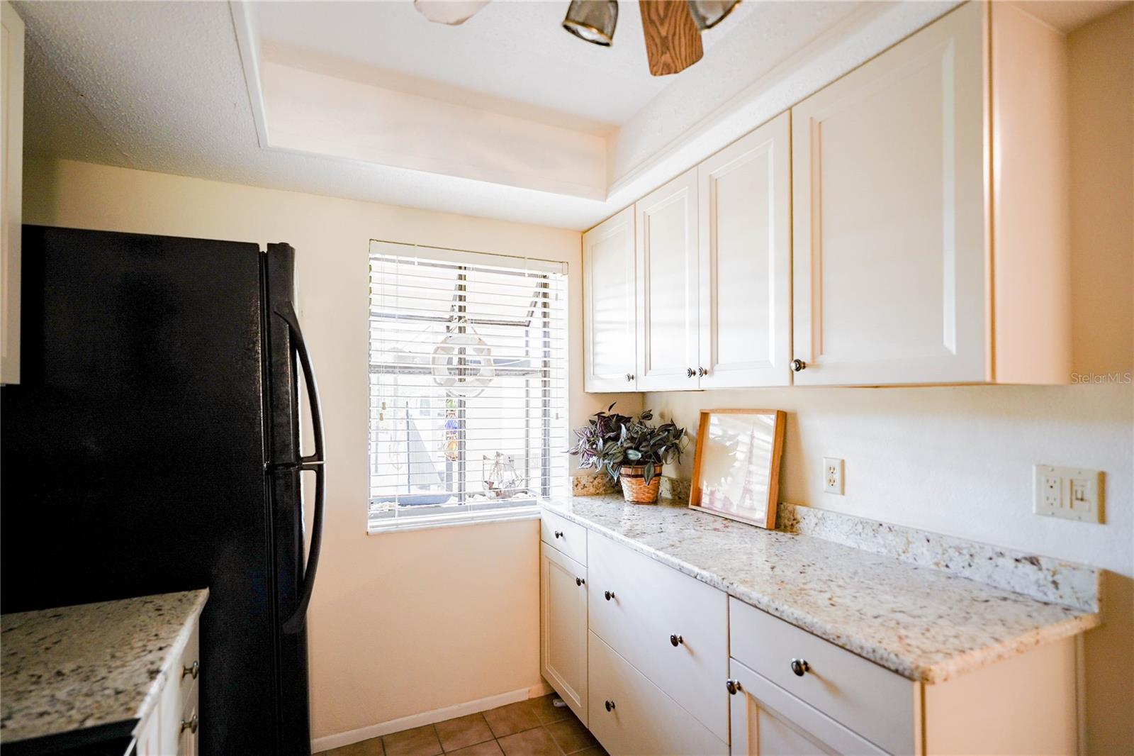 Image 24 of 33 For 330 Mission Trail N K