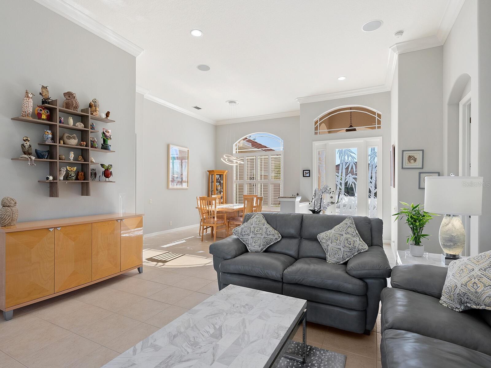 Image 10 of 38 For 814 Adonis Place