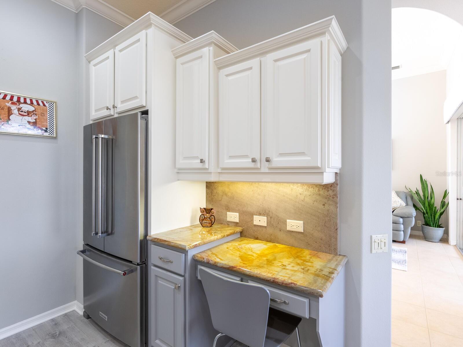 Image 20 of 38 For 814 Adonis Place