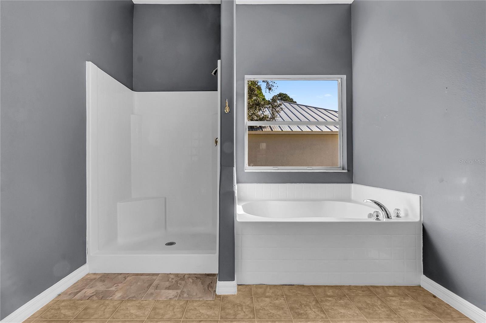 Image 18 of 33 For 1821 Firethorn Road Nw