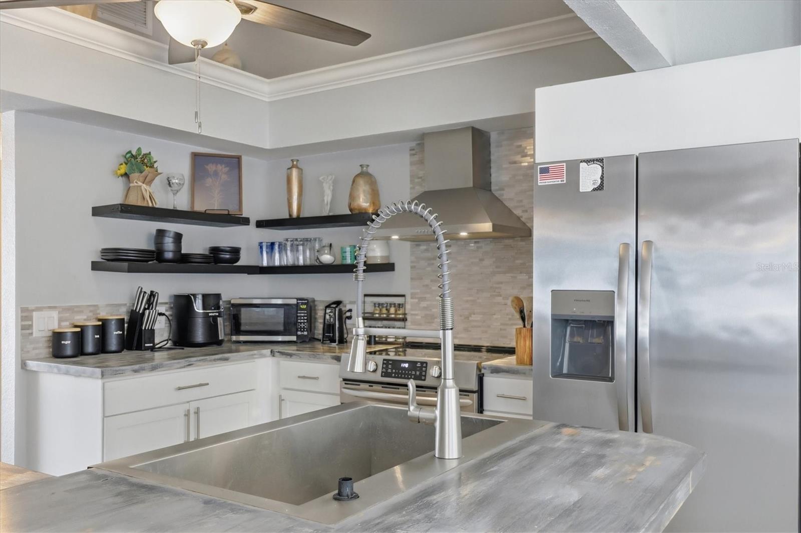 Image 13 of 35 For 3681 Wayward Avenue