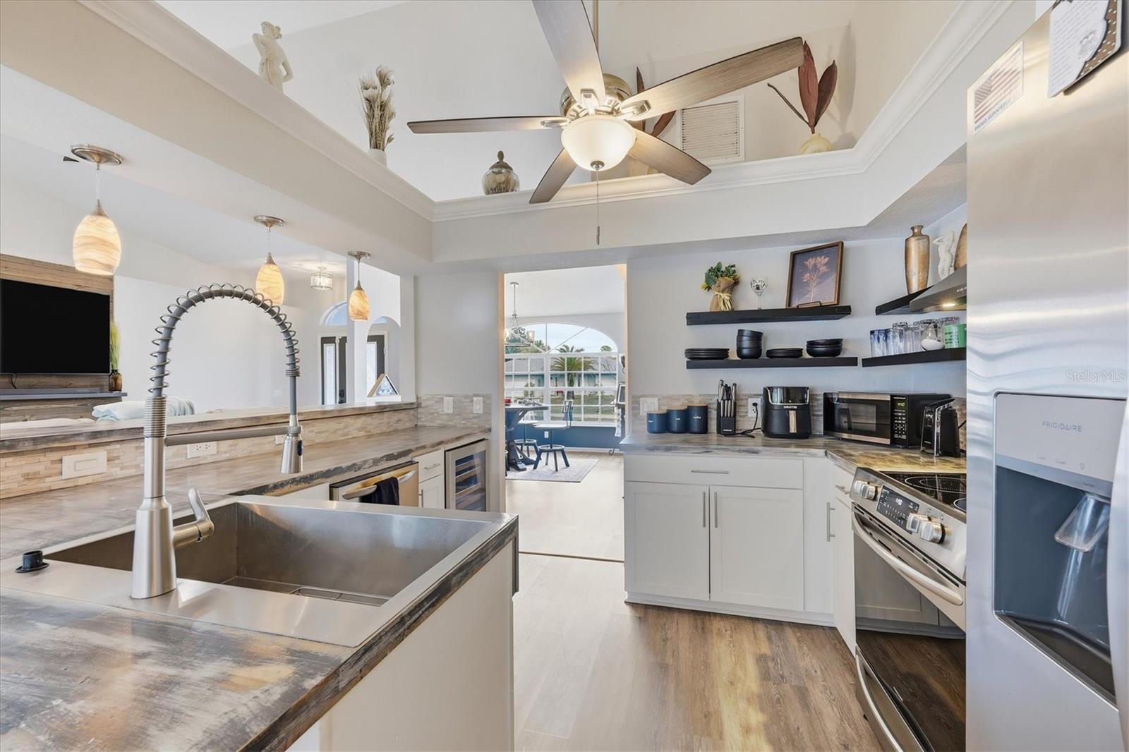 Image 14 of 35 For 3681 Wayward Avenue