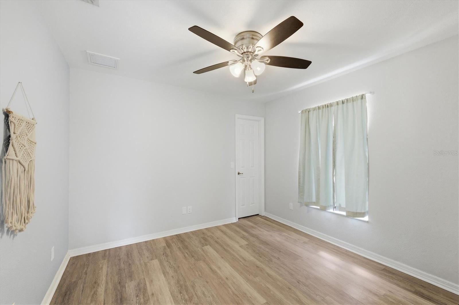 Image 27 of 35 For 3681 Wayward Avenue