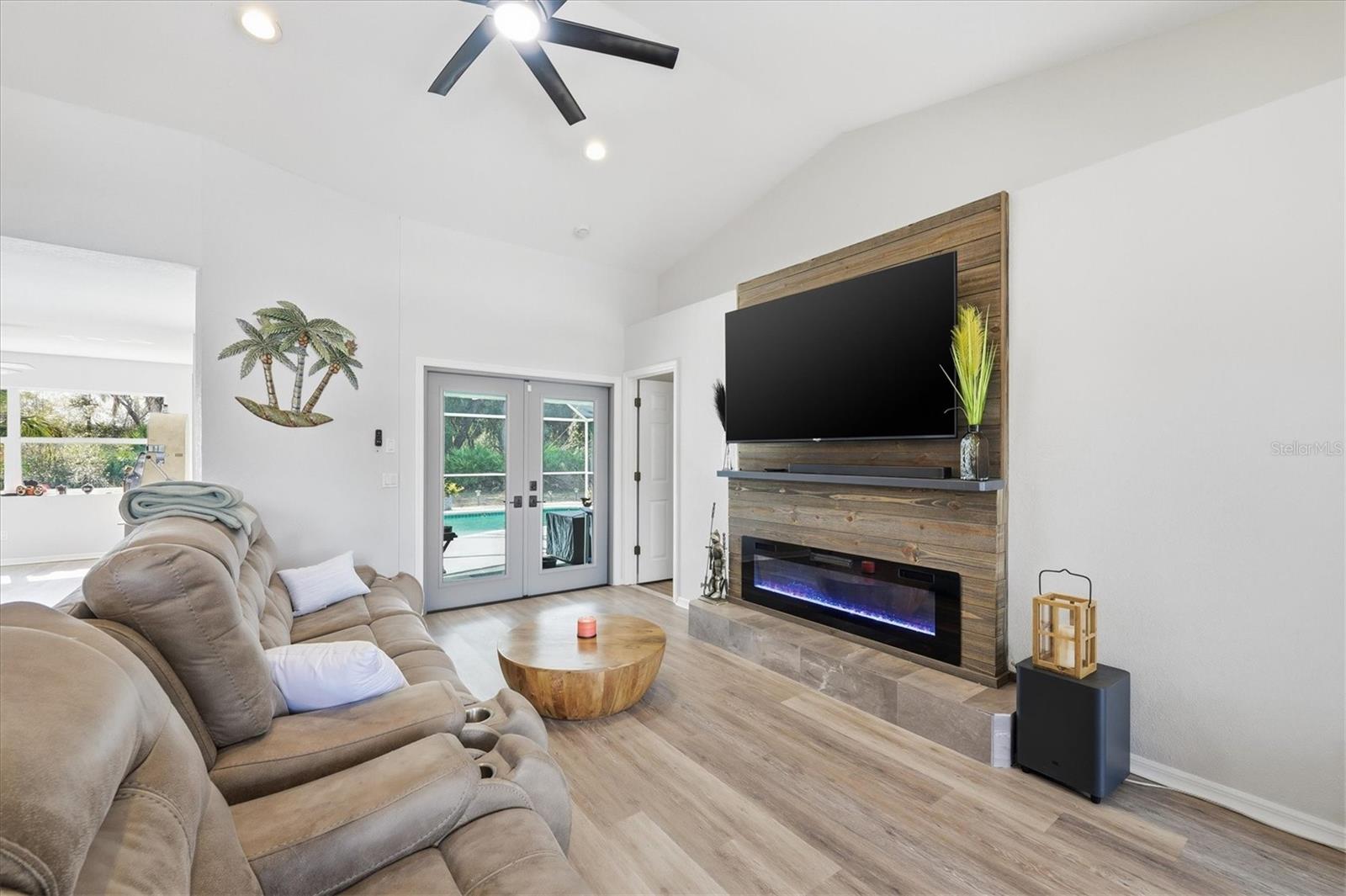 Image 7 of 35 For 3681 Wayward Avenue