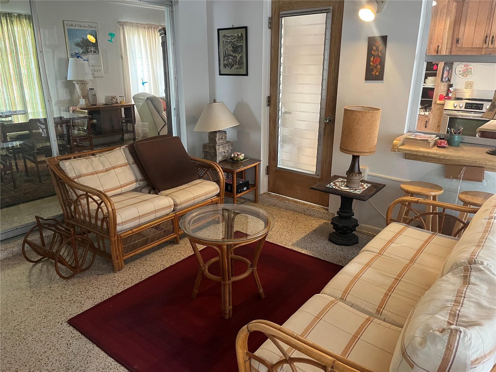 Image 11 of 30 For 505 Granada Avenue