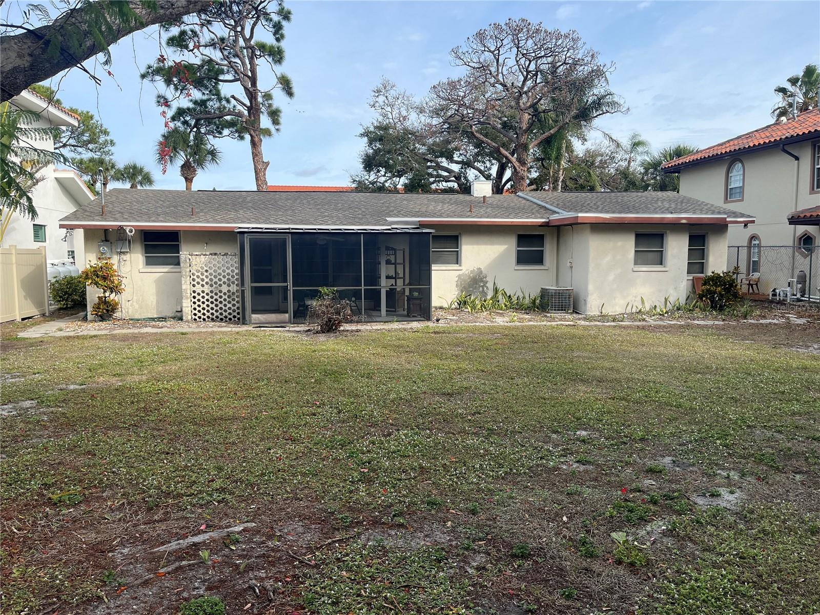 Image 22 of 30 For 505 Granada Avenue