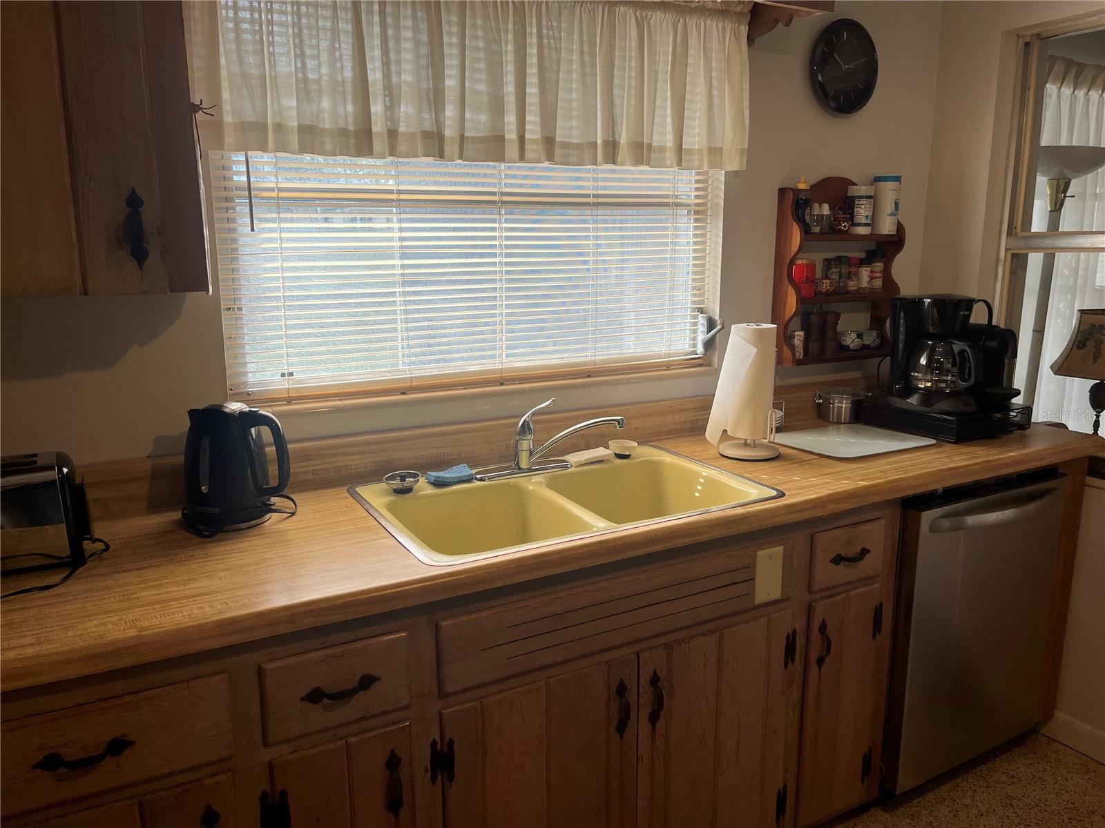 Image 7 of 30 For 505 Granada Avenue