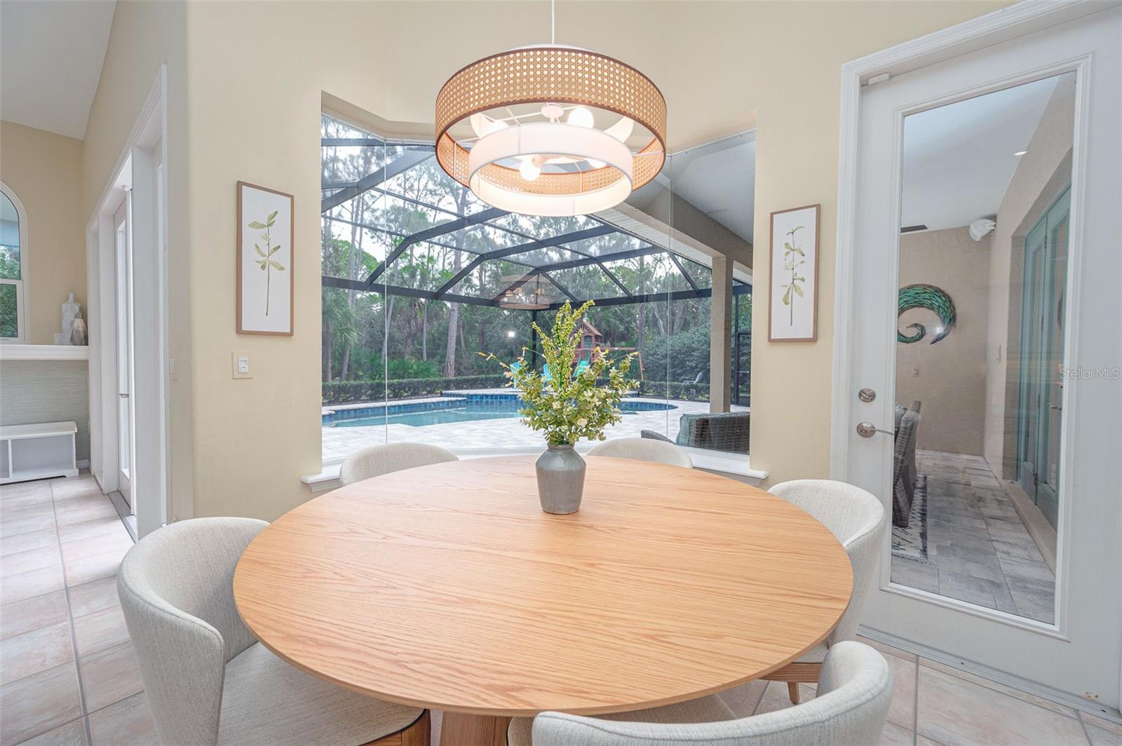 Image 12 of 92 For 8432 Woodbriar Drive