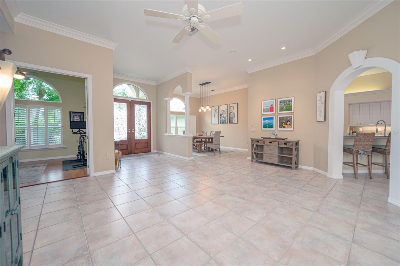 Image 5 of 92 For 8432 Woodbriar Drive