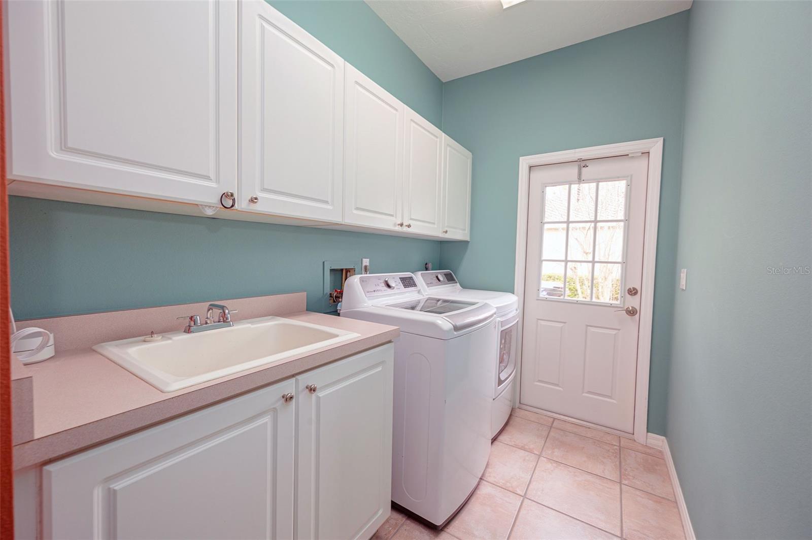 Image 53 of 92 For 8432 Woodbriar Drive