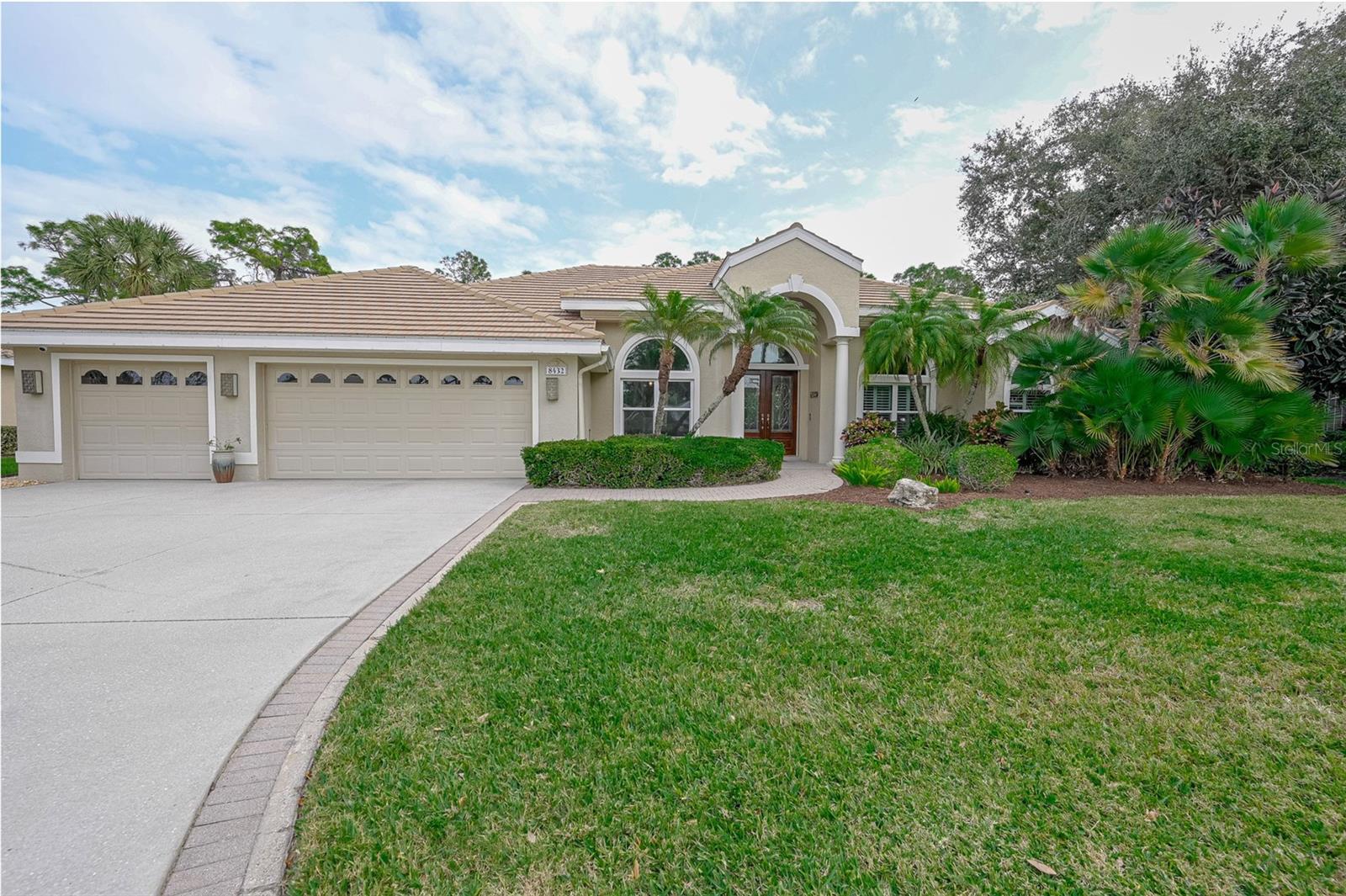 Image 79 of 92 For 8432 Woodbriar Drive