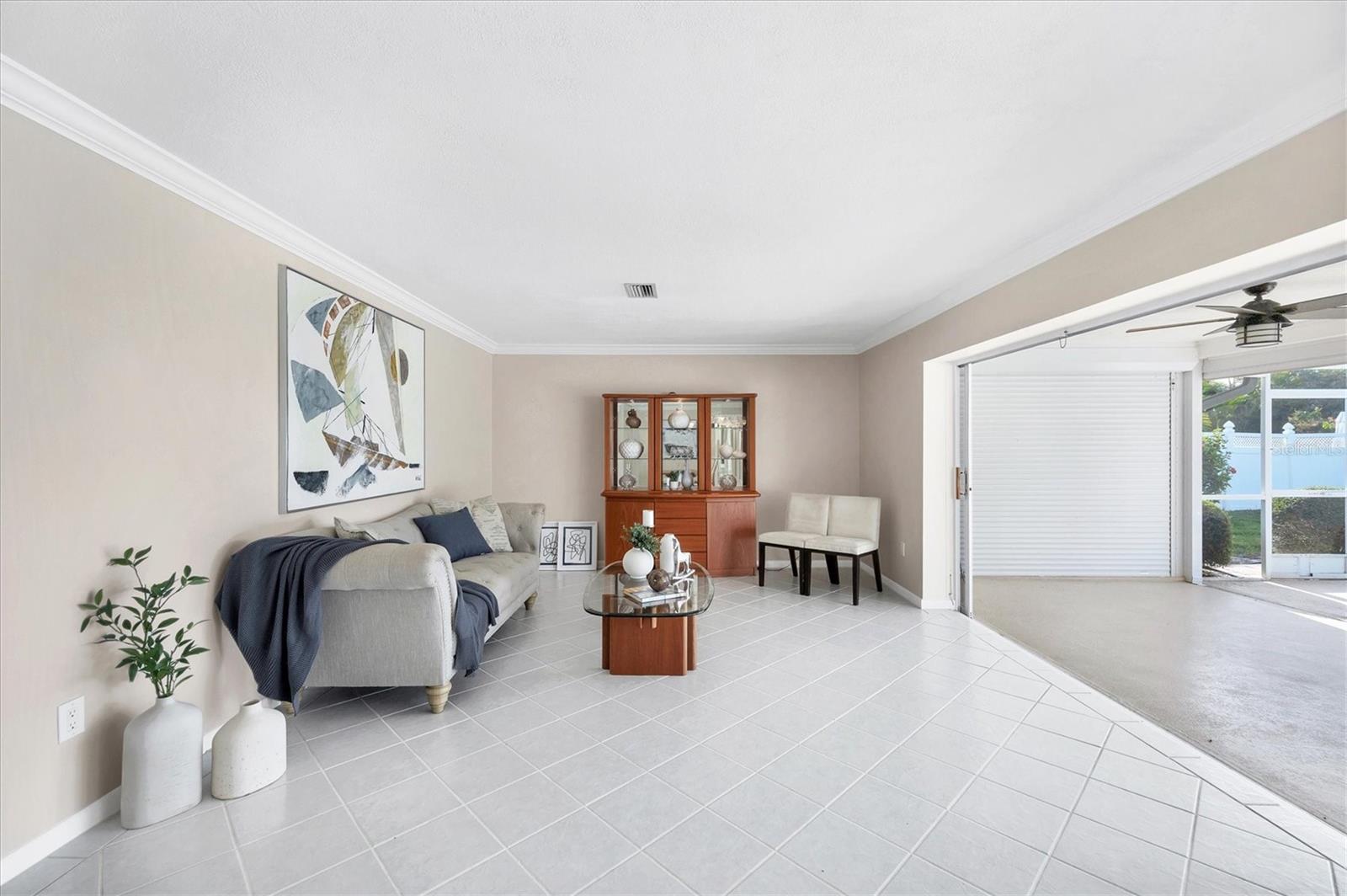 Image 12 of 43 For 633 Valencia Road