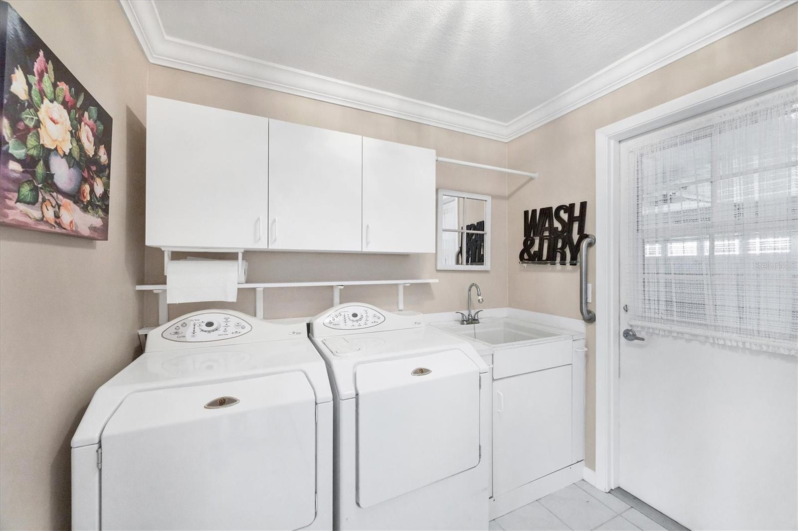 Image 30 of 43 For 633 Valencia Road