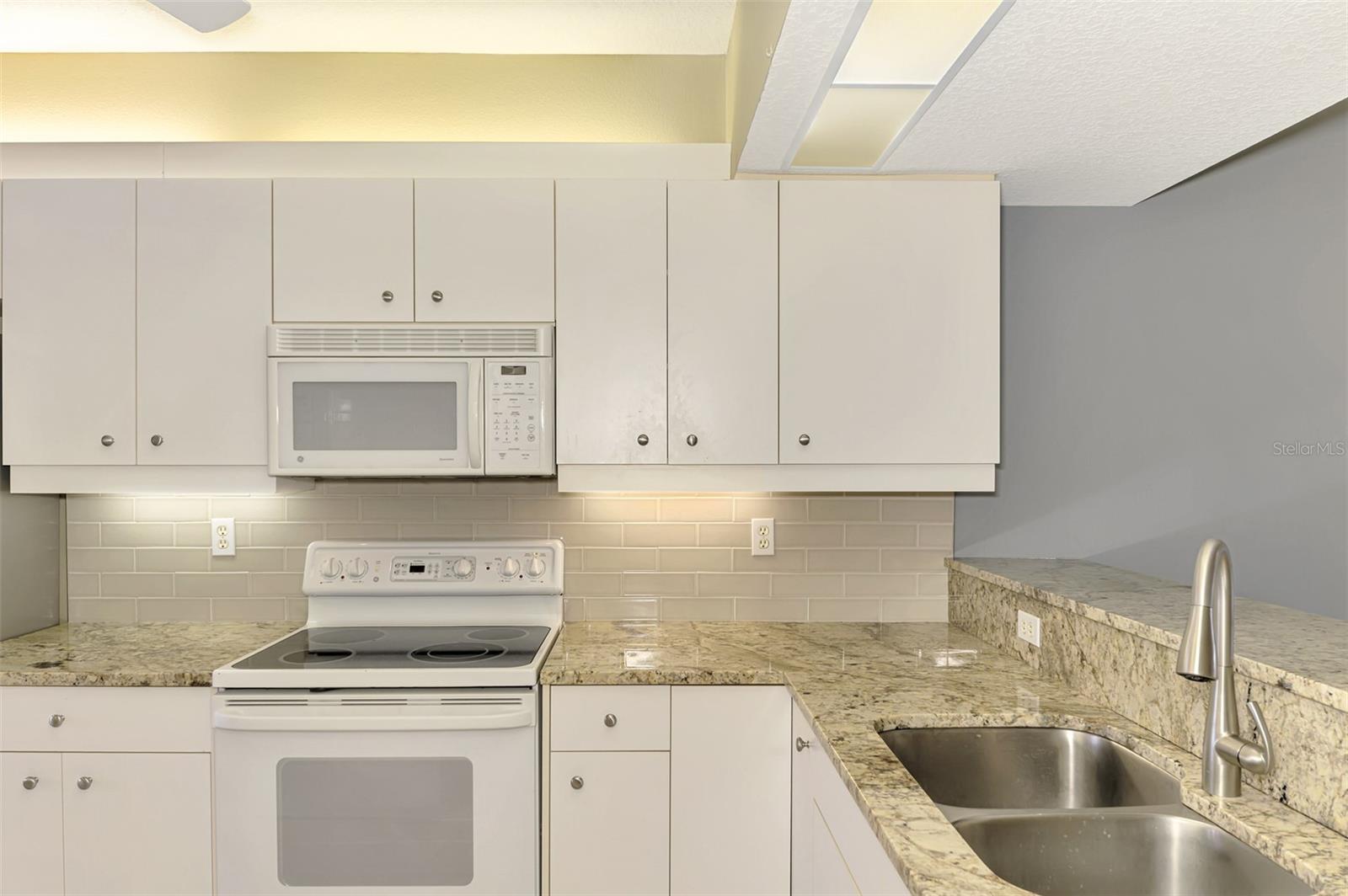 Image 20 of 54 For 414 Laurel Lake Drive 203