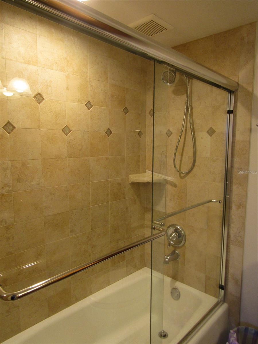 Image 17 of 23 For 1255 Tarpon Center Drive 312