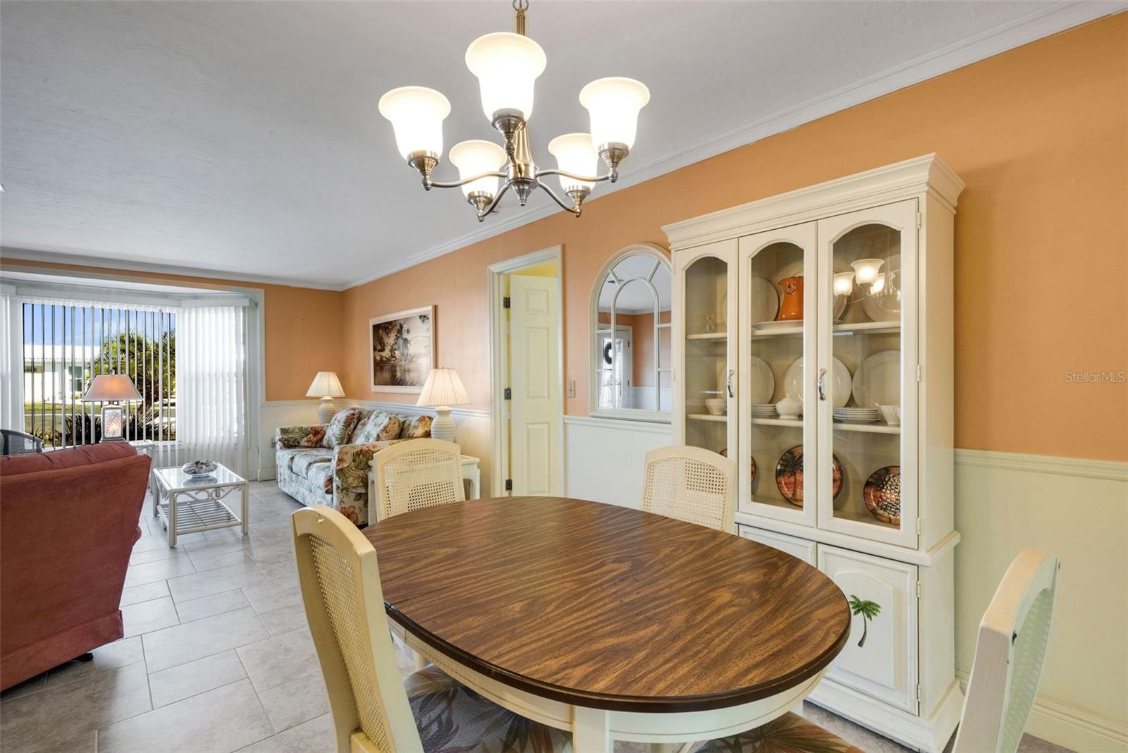 Image 19 of 52 For 72 Circlewood Drive A2-7