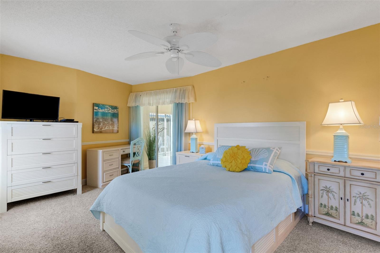 Image 37 of 52 For 72 Circlewood Drive A2-7