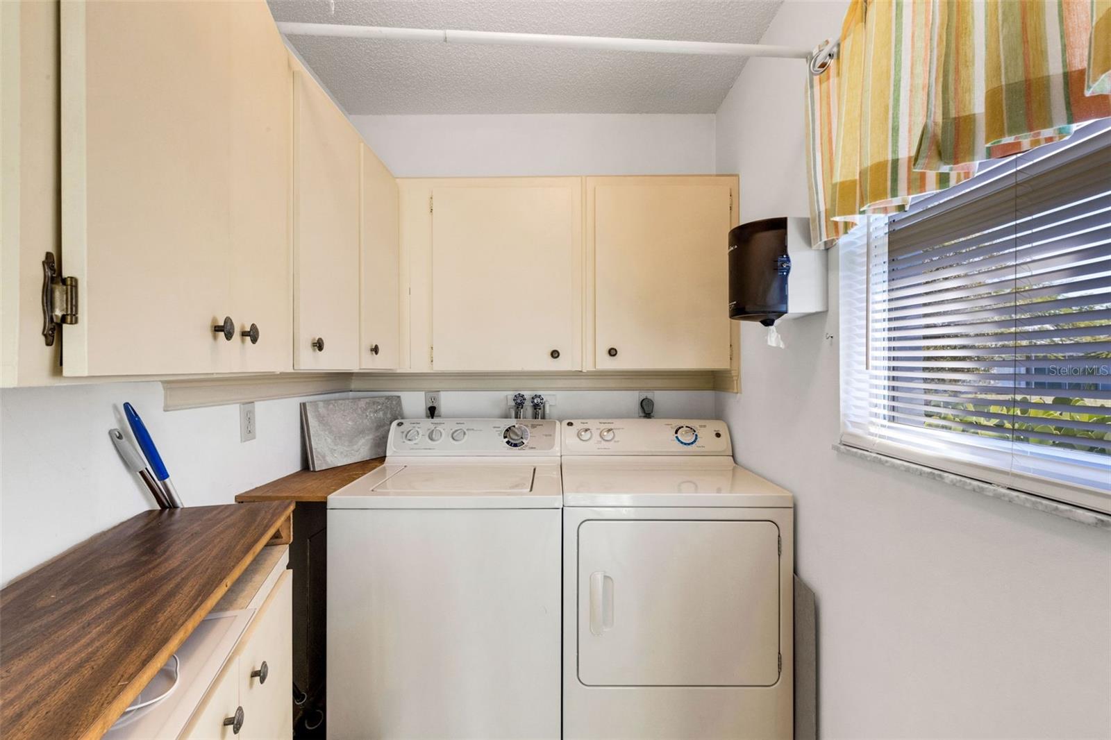 Image 42 of 52 For 72 Circlewood Drive A2-7