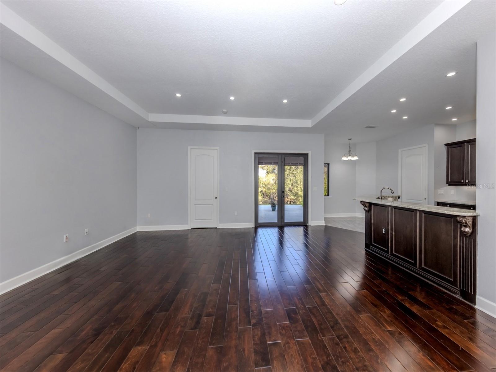 Image 4 of 60 For 2107 Johannesberg Road