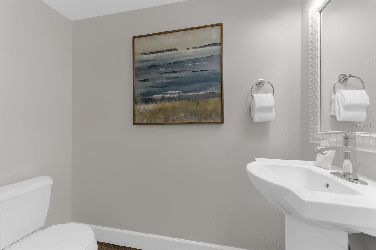 Image 24 of 72 For 355 Calle Miramar