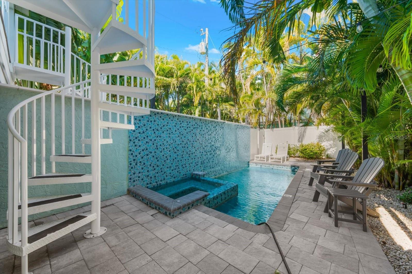 Image 27 of 72 For 355 Calle Miramar