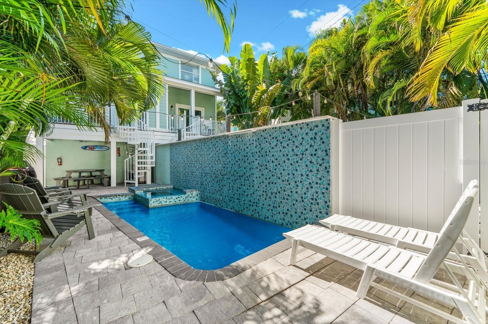 Image 29 of 72 For 355 Calle Miramar