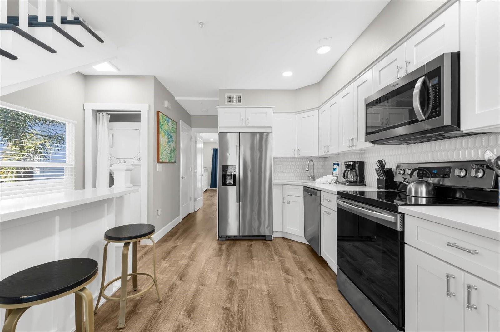 Image 36 of 72 For 355 Calle Miramar