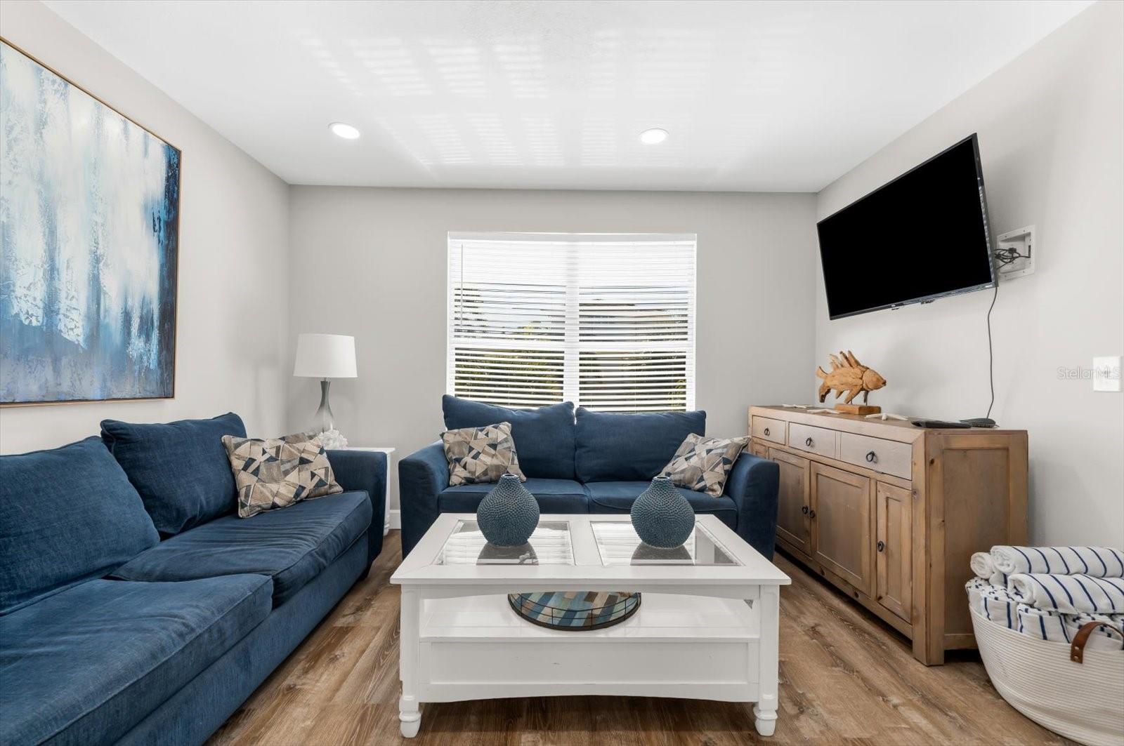 Image 38 of 72 For 355 Calle Miramar