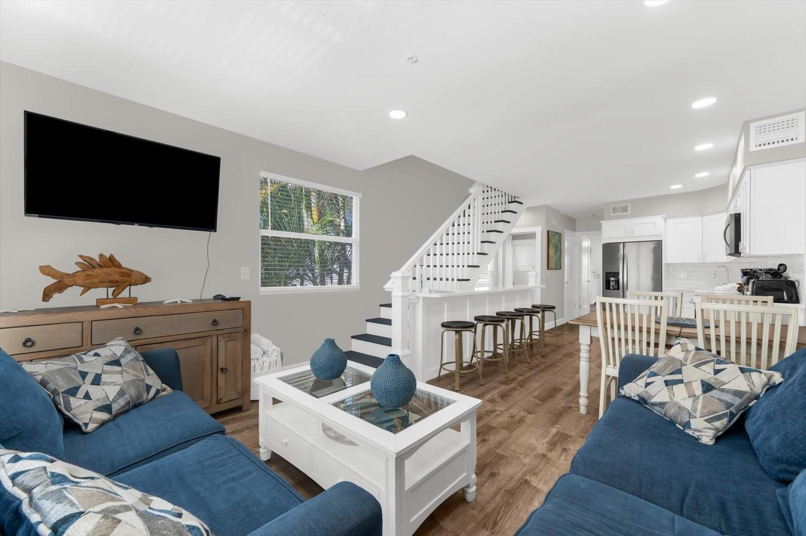 Image 39 of 72 For 355 Calle Miramar