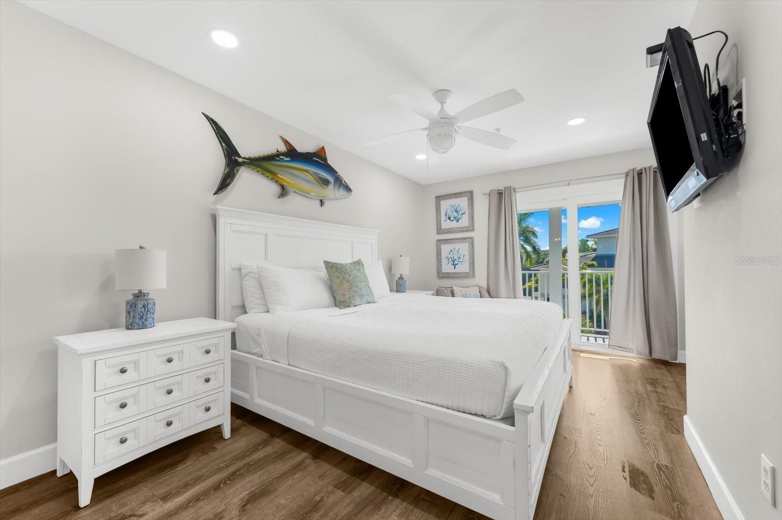 Image 41 of 72 For 355 Calle Miramar