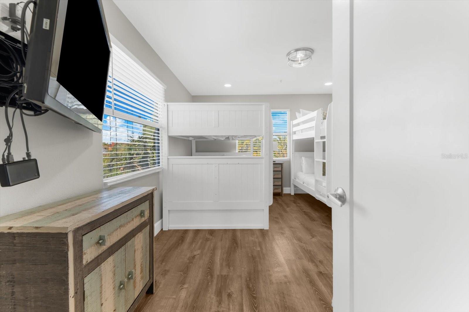 Image 45 of 72 For 355 Calle Miramar