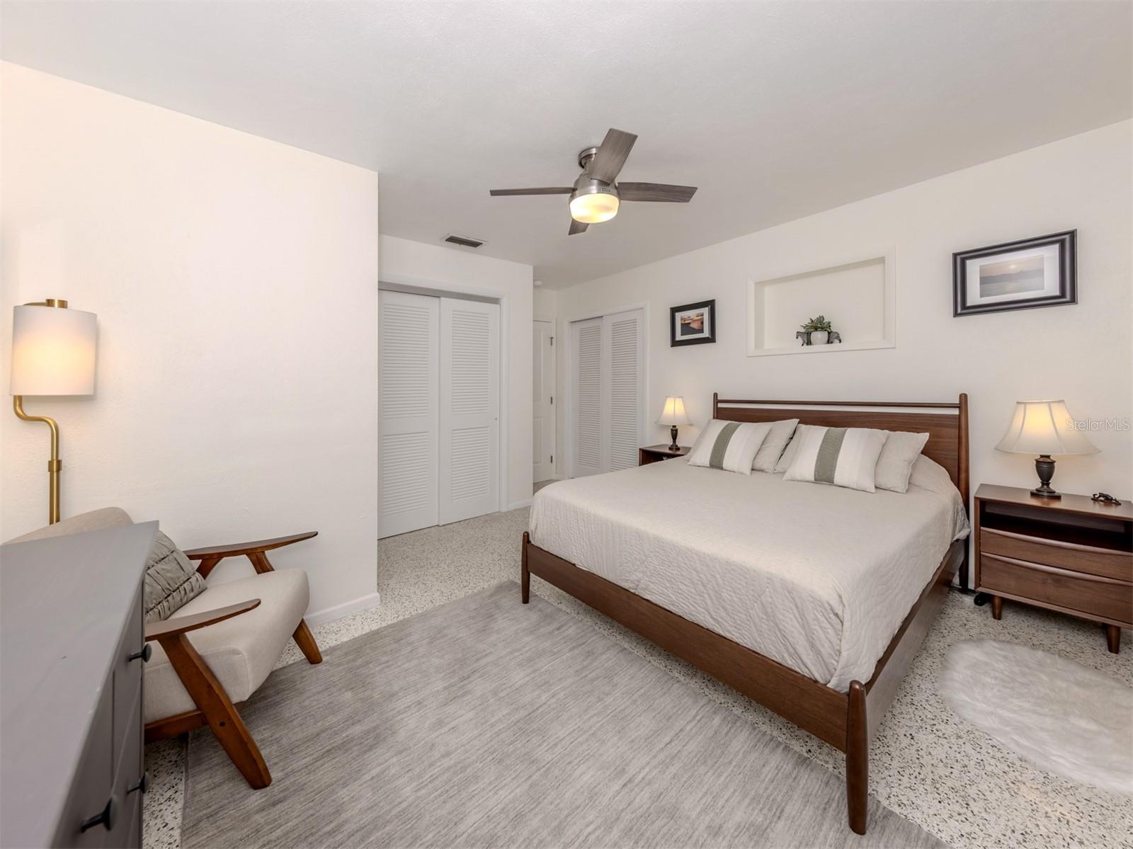 Image 15 of 50 For 825 Nokomis Avenue S