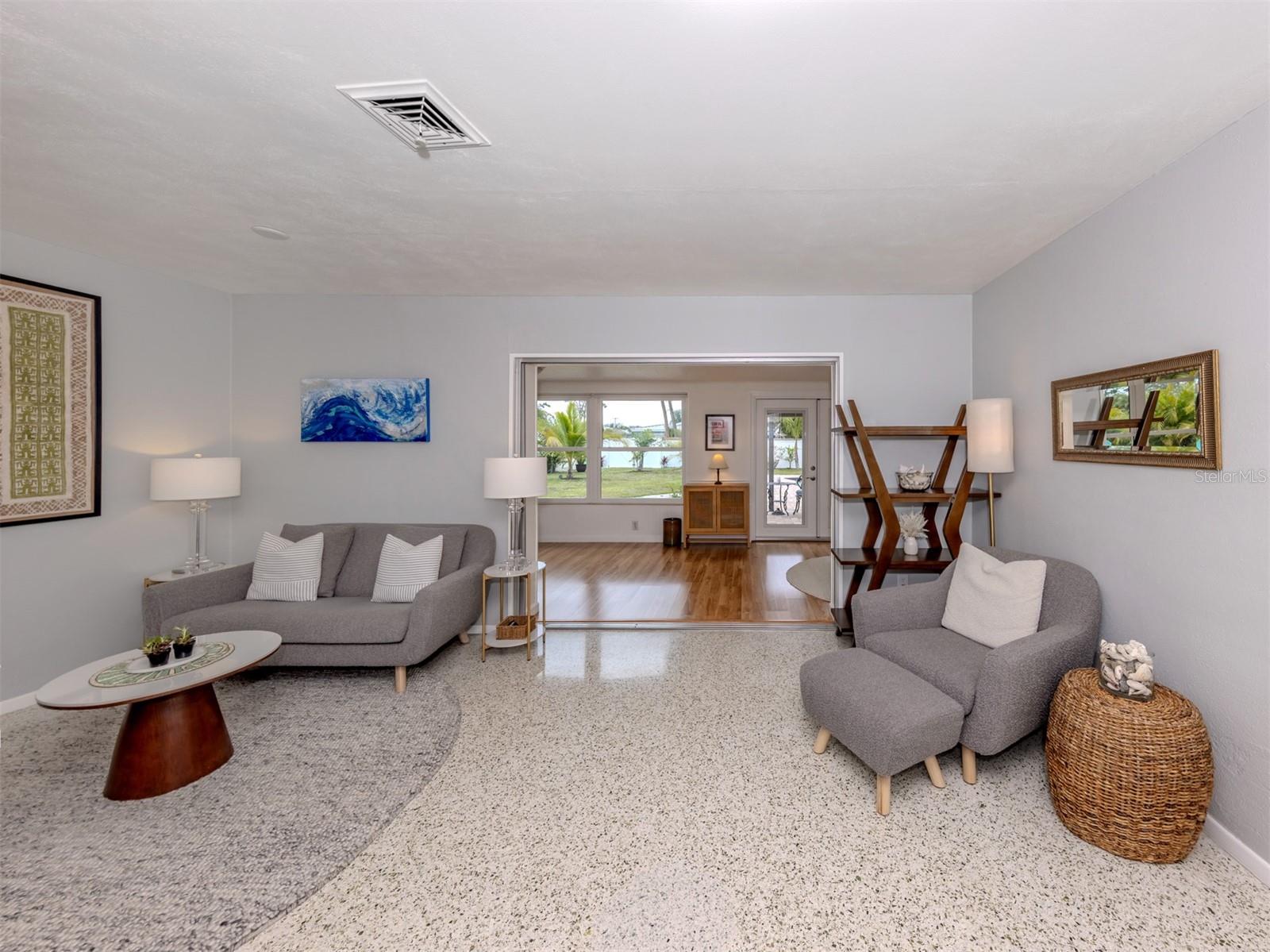 Image 6 of 50 For 825 Nokomis Avenue S