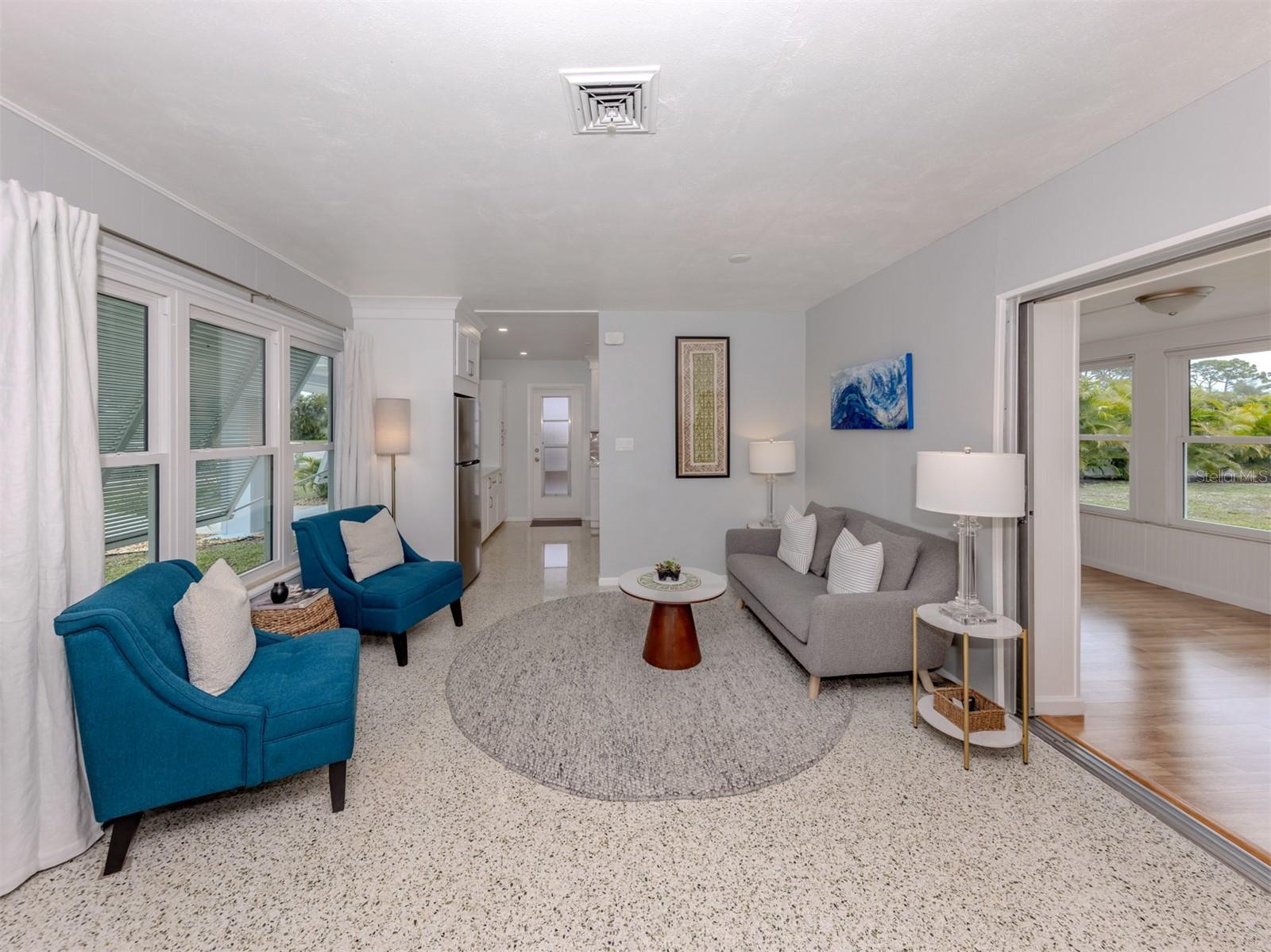 Image 9 of 50 For 825 Nokomis Avenue S