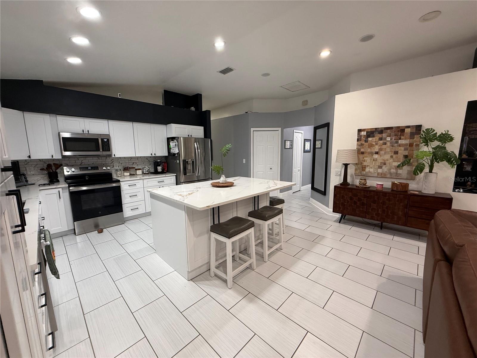 Image 9 of 15 For 10406 Paragon Place