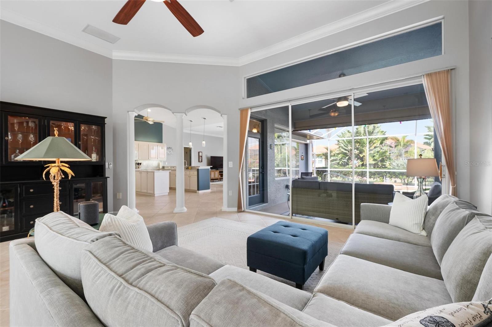 Image 10 of 81 For 715 Thistlelake Drive