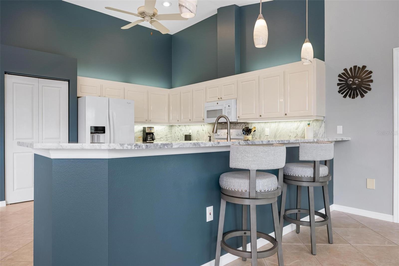 Image 32 of 81 For 715 Thistlelake Drive