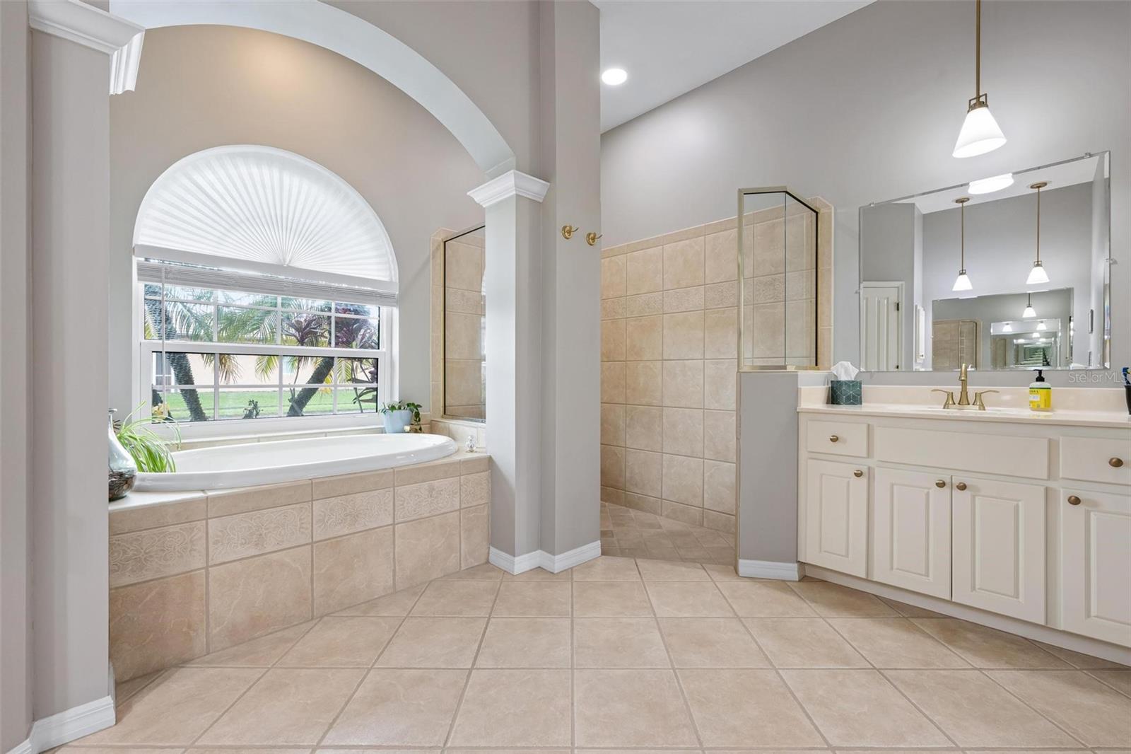 Image 42 of 81 For 715 Thistlelake Drive