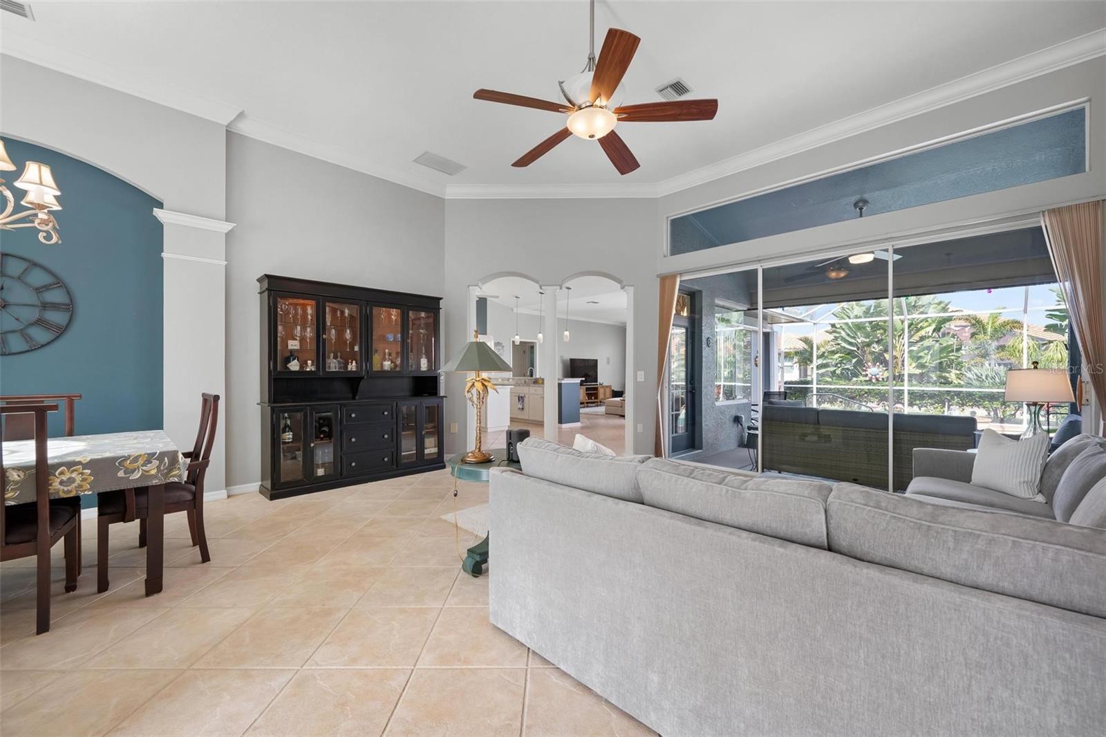 Image 9 of 81 For 715 Thistlelake Drive