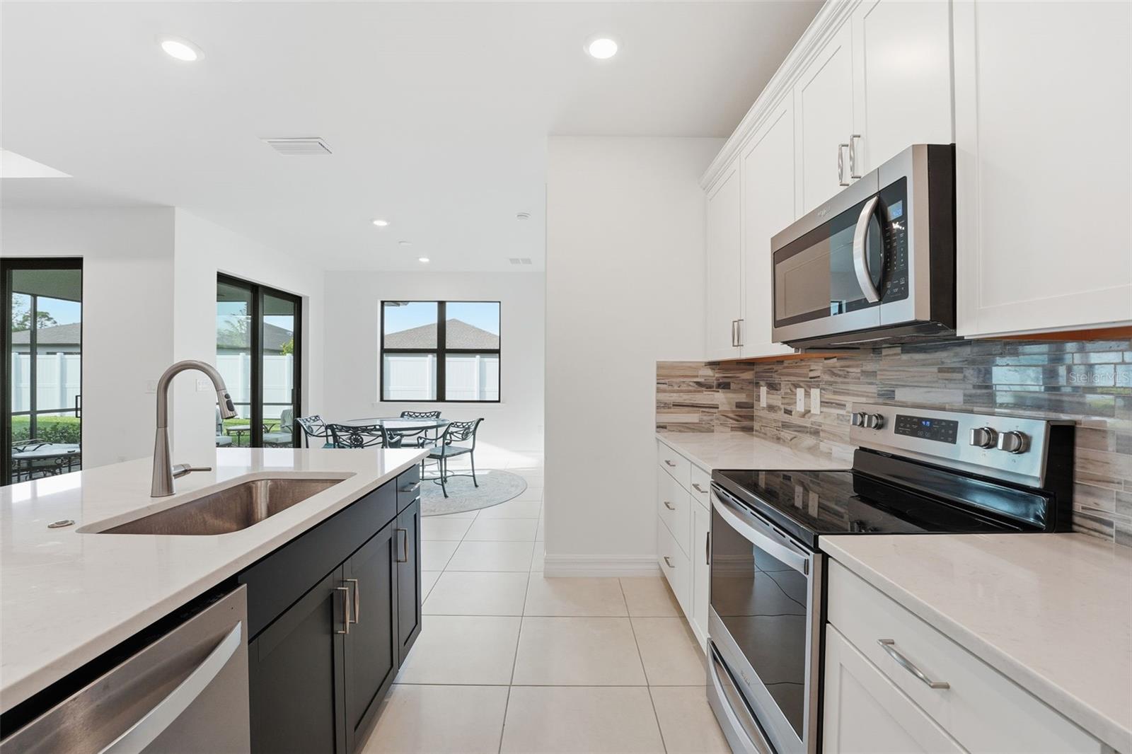 Image 18 of 35 For 2136 Laurifolia Court