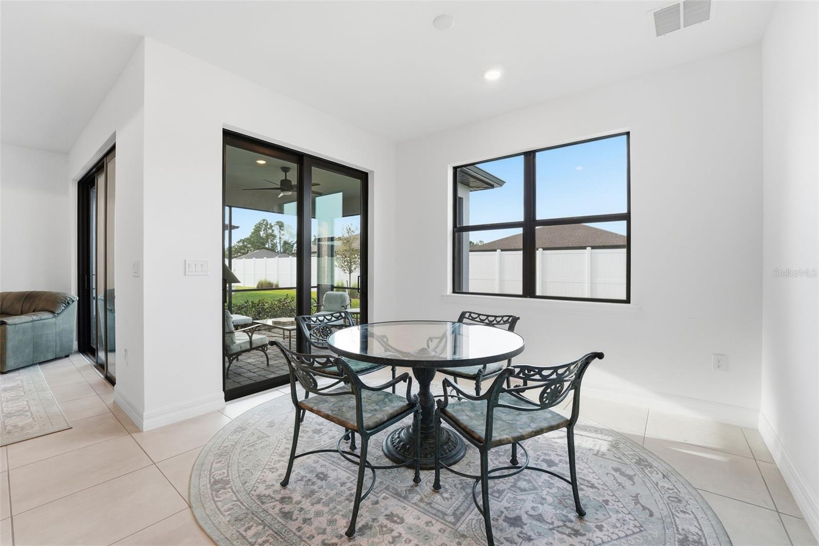 Image 19 of 35 For 2136 Laurifolia Court