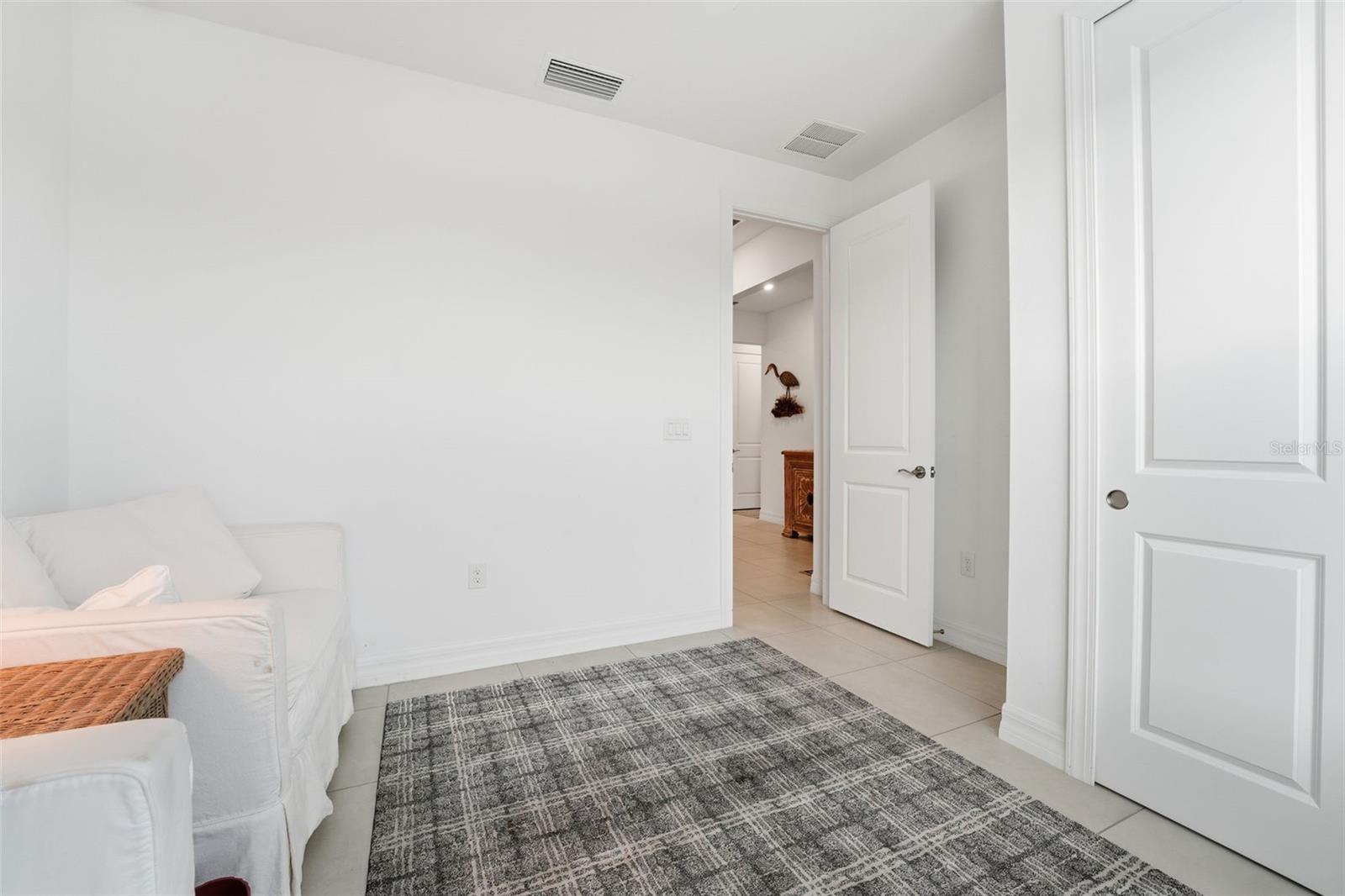 Image 22 of 35 For 2136 Laurifolia Court