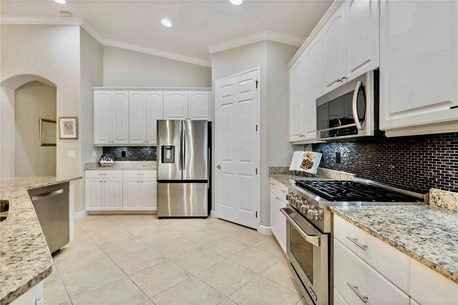 Image 22 of 85 For 118 Bella Vista Terrace 7c