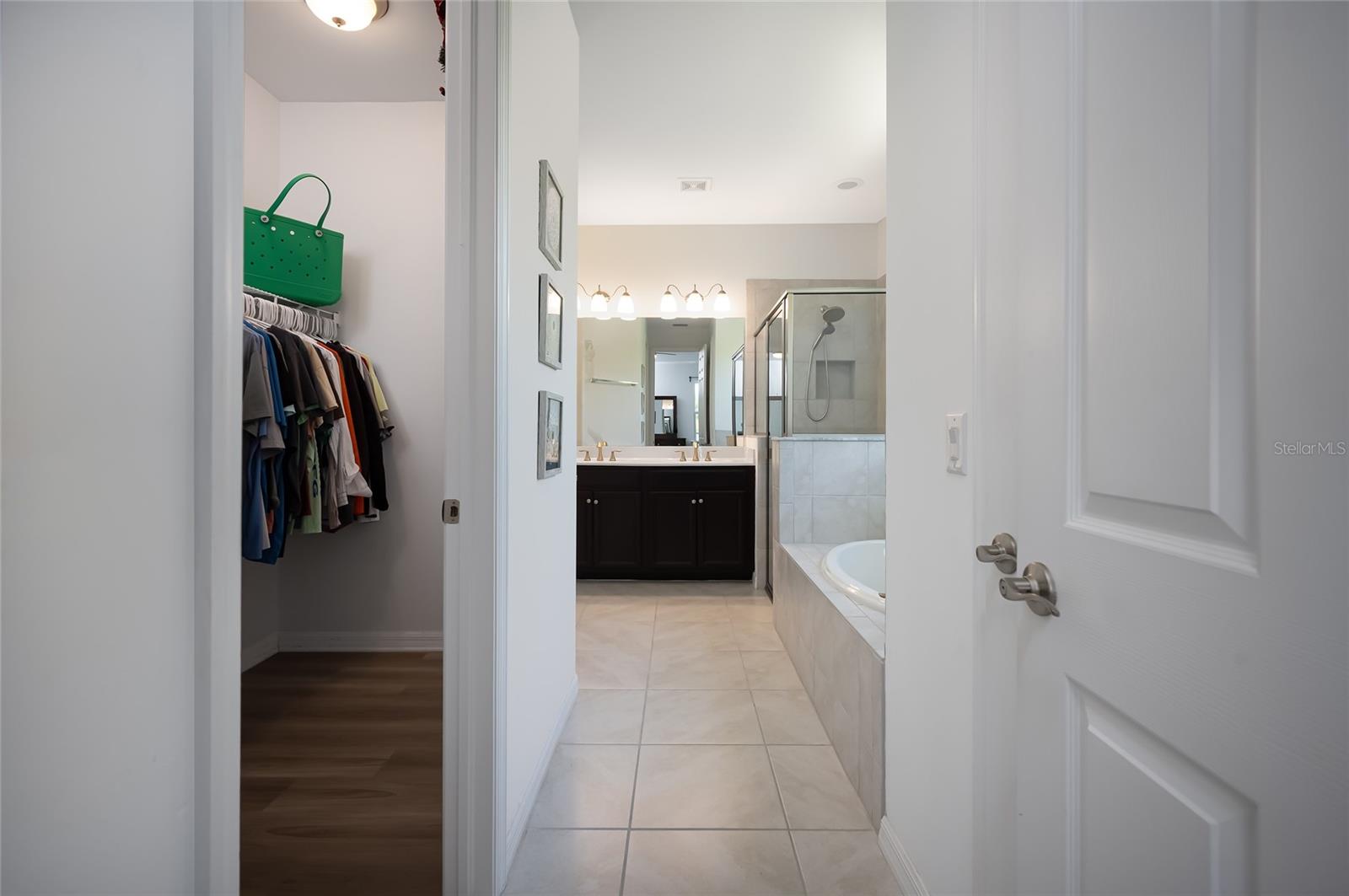 Image 31 of 74 For 14879 Wichita Road