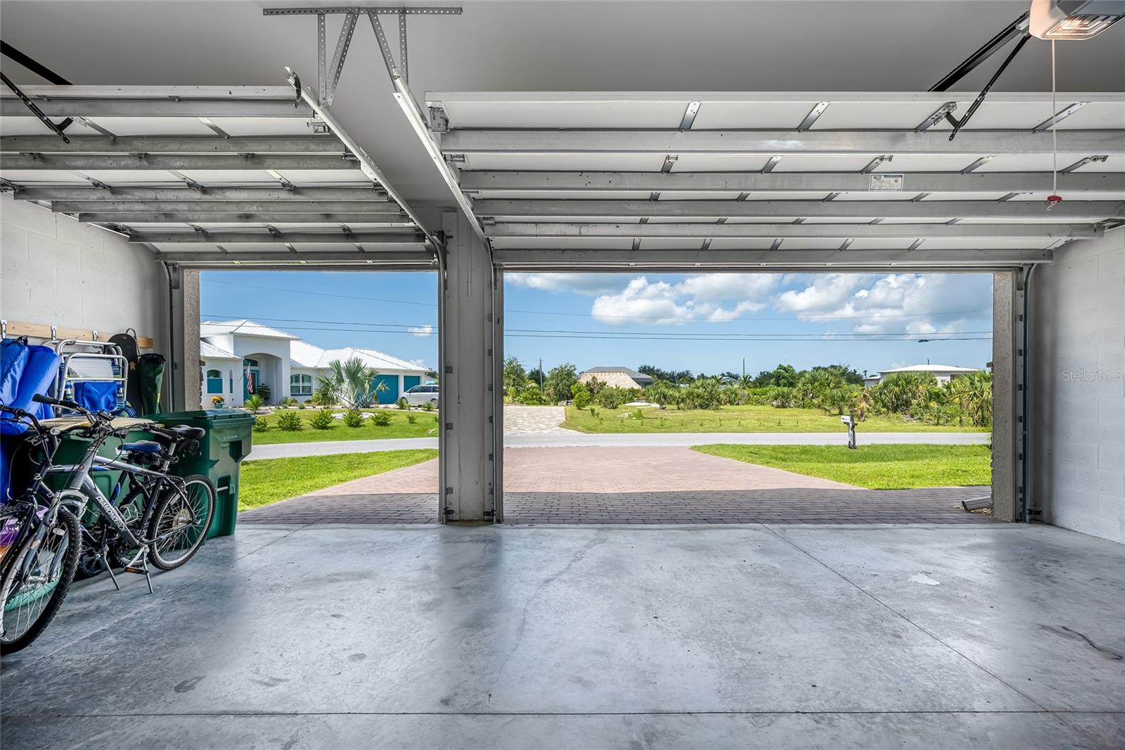 Image 54 of 74 For 14879 Wichita Road