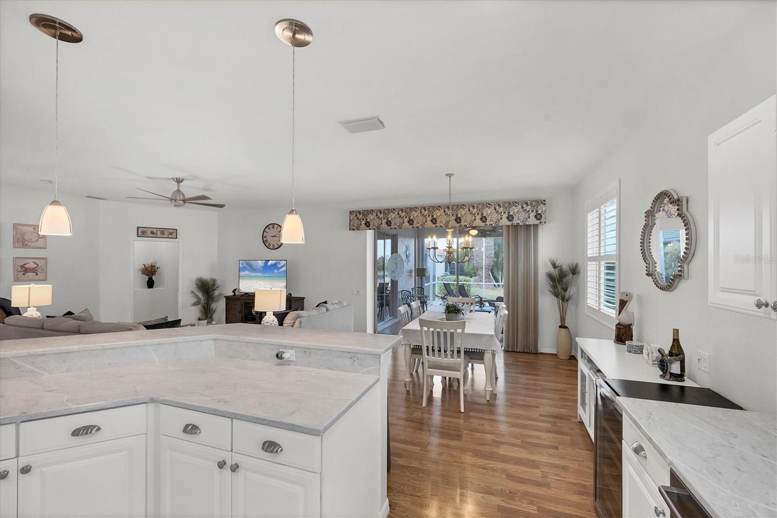 Image 16 of 78 For 421 Pinewood Lake Drive