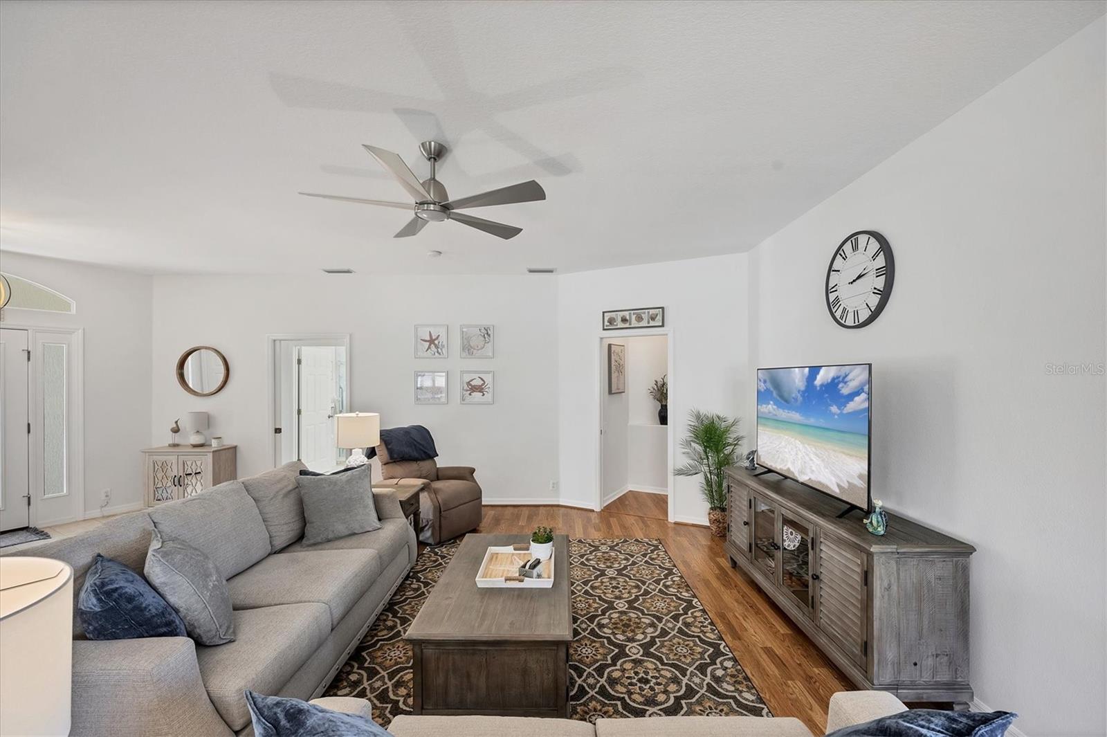 Image 33 of 78 For 421 Pinewood Lake Drive