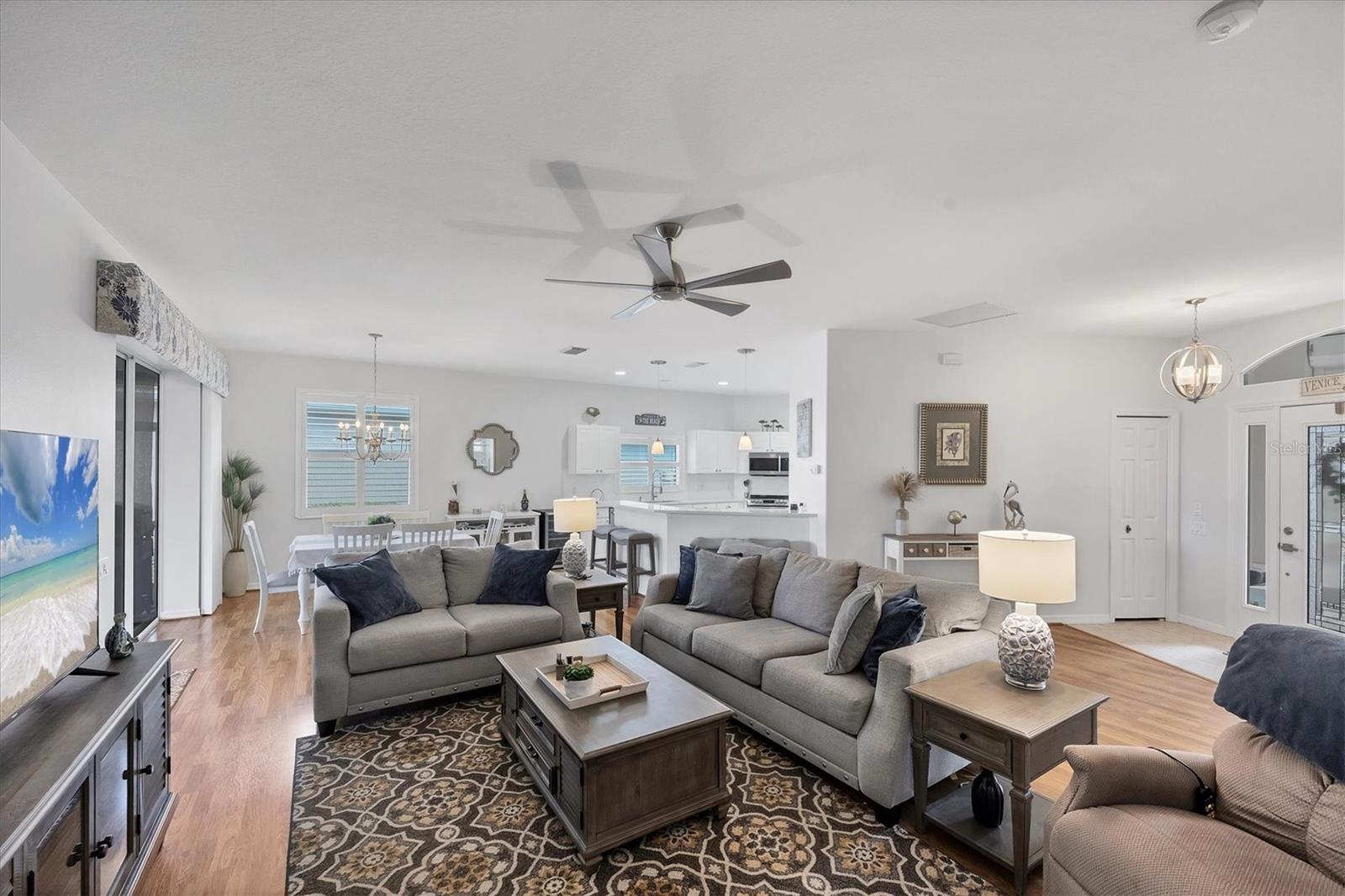 Image 34 of 78 For 421 Pinewood Lake Drive